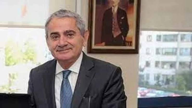 Maksut Serim
Sorum size !

-Kazakistan Farabi Üniversitesinden aldığınız diploma sahte çıkmadı mı ?

-Bundan  2 yıl ceza almadınız mı ?

-Cezadan "Rahşan affı" ile kurtulmadınız mı?

-Nasıl Cumhurbaşkanı Danışmanı olabildiniz ?

- Oğlunuzun Falyalı ile ortaklığına ne diyorsunuz?