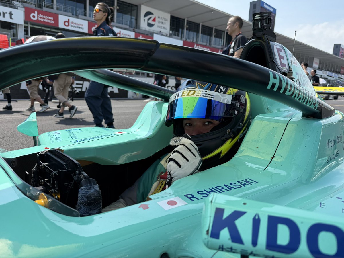 #スーパーGT

<a href="/hiroki_1221/">吉田広樹</a> 選手の応援に！

#FIAF4 

#リアル白崎プロ 頑張れ！^ ^！