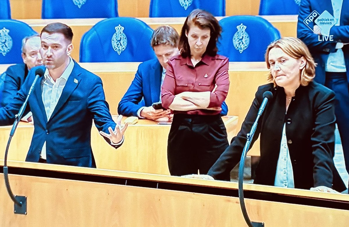 Nieuw 'Briefje van Jan' - aan de Tweede Kamer

"Jullie kunnen uren lullen over om het even welk onderwerp, maar het enige wat echt telt is: de uitslag van de stemmingen."

buttkicken.nl/2025/08/23/bri…

#debat #Gaza #Hamas #briefjevanjan