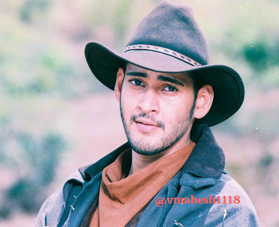 VARIKUPPALA MAHESH (@vmahesh1118) on Twitter photo 70 Days 2 Go For First Reveal In NoveMBer.!
Nindu Chandrudu Oka vaipu🌝 Chukkalu Oka Vaipu.✨
నేను ఒక్కడిని ఒకవైపు లోకం ఒకవైపు..🪄🕺💫❣️
Super⭐<a href="/urstrulyMahesh/">Mahesh Babu</a>🕺🏽<a href="/bipsluvurself/">Bipasha Basu</a>💃🏻<a href="/Lisaraniray/">Lisa Ray</a> ✨
<a href="/TanikellaBharni/">Tanikella Bharani</a> <a href="/boselyricist/">chandrabose</a> <a href="/Shankar_Live/">Shankar Mahadevan</a> #JayanthCParanjee 70 Days 2 Go For First Reveal In NoveMBer.!
Nindu Chandrudu Oka vaipu🌝 Chukkalu Oka Vaipu.✨
నేను ఒక్కడిని ఒకవైపు లోకం ఒకవైపు..🪄🕺💫❣️
Super⭐<a href="/urstrulyMahesh/">Mahesh Babu</a>🕺🏽<a href="/bipsluvurself/">Bipasha Basu</a>💃🏻<a href="/Lisaraniray/">Lisa Ray</a> ✨
<a href="/TanikellaBharni/">Tanikella Bharani</a> <a href="/boselyricist/">chandrabose</a> <a href="/Shankar_Live/">Shankar Mahadevan</a> #JayanthCParanjee
