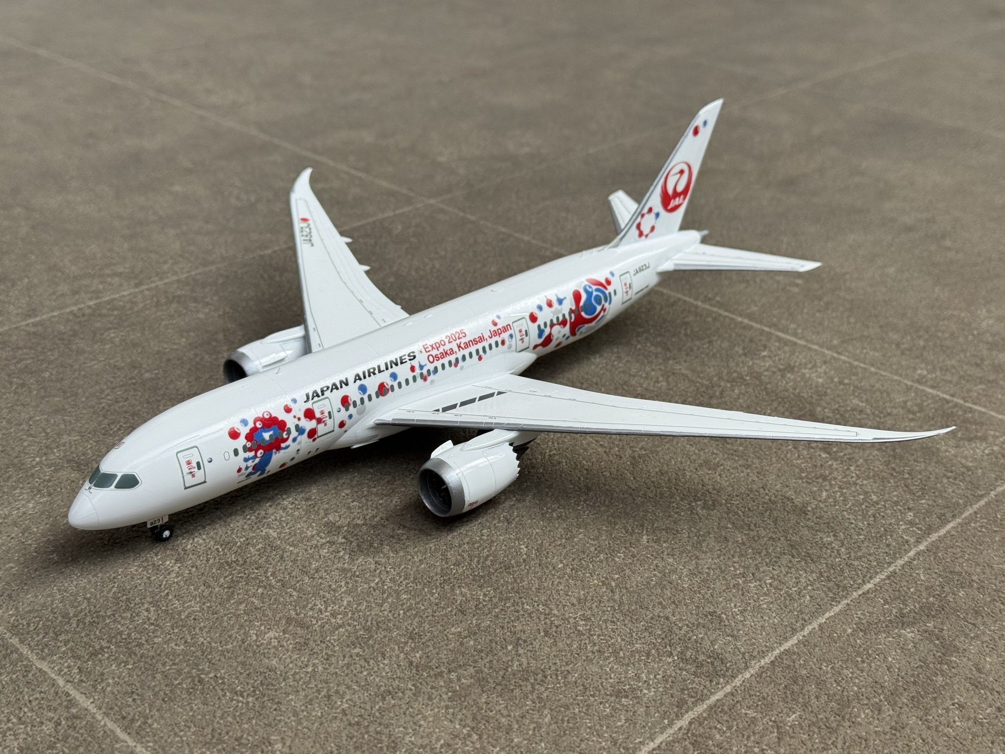 1/400 JAL Boeing787-8 JA823J 大阪万博塗装機です 1/400 JAL Boeing787-8 JA823J 大阪万博塗装機です Japan