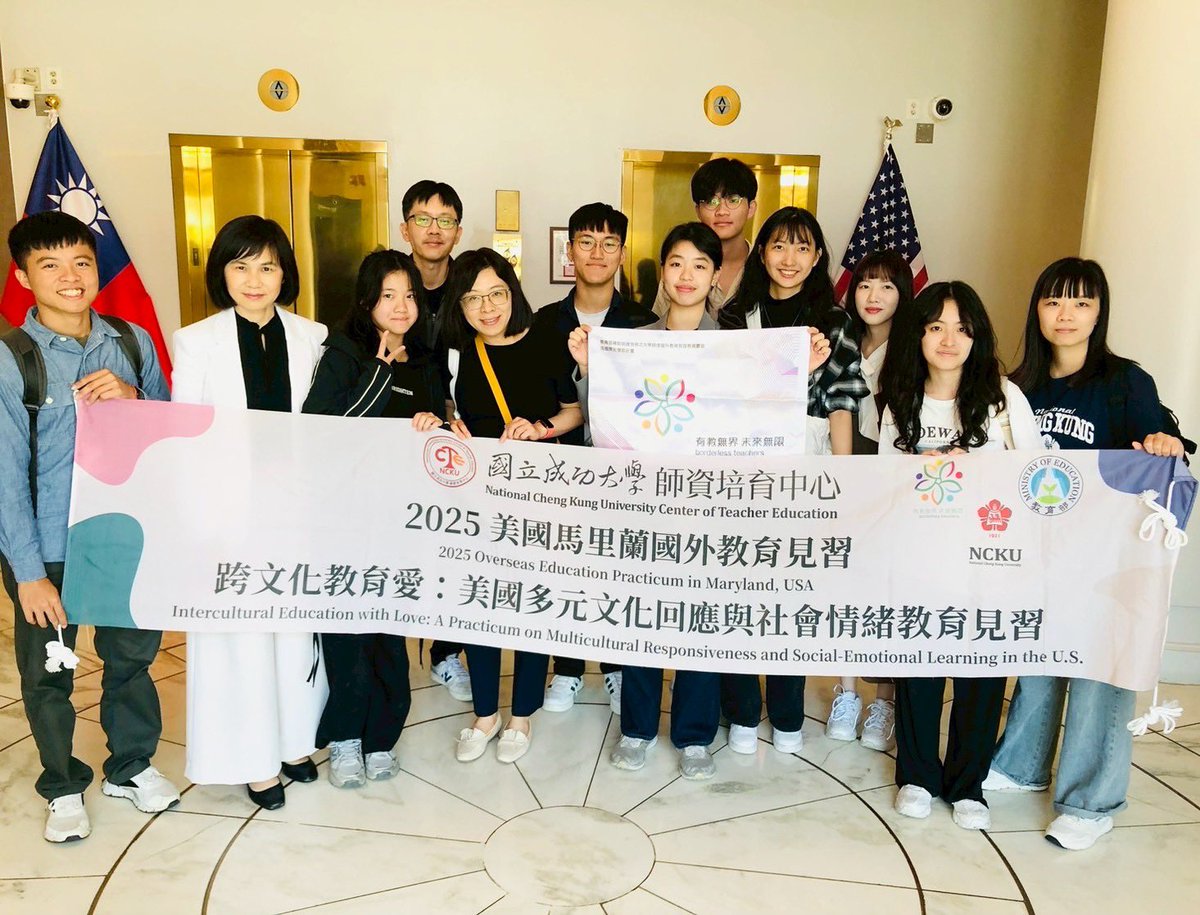 Sophie_Chou168's tweet photo. A busy day with guests from NCKU https://t.co/ndZtvEdFsS