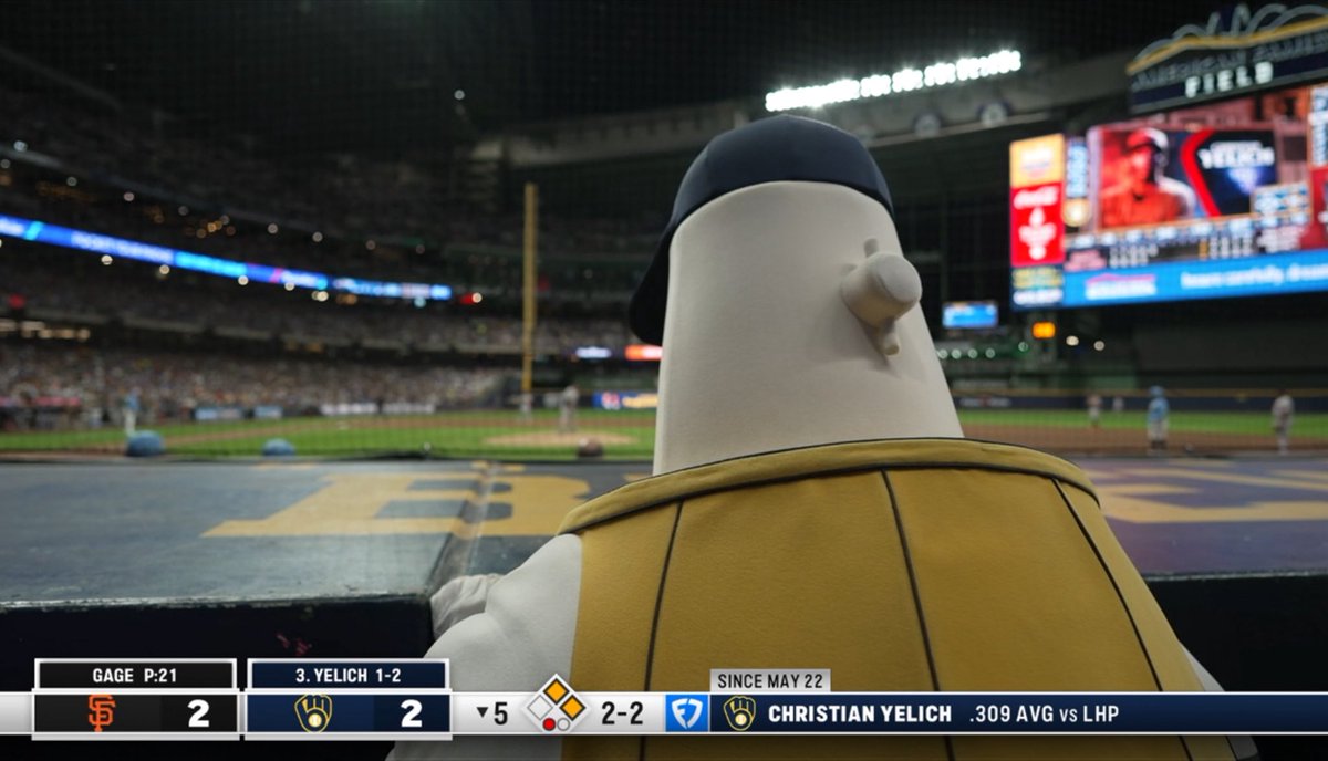 AdamMcCalvy's tweet photo. Nightmare fuel on the Brewers telecast. https://t.co/STIWNa8gRZ