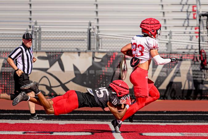 EWU Football 🏈 (@ewufootball) on Twitter photo The Eags finished fall camp on Friday, with <a href="/Jake_Schakel14/">Jake Schakel ✞</a> and <a href="/bodegardner_/">Bode Gardner</a> combining for a few big plays!
DETAILS 📰 bit.ly/4mPEDPI
#GoEags #EKG The Eags finished fall camp on Friday, with <a href="/Jake_Schakel14/">Jake Schakel ✞</a> and <a href="/bodegardner_/">Bode Gardner</a> combining for a few big plays!
DETAILS 📰 bit.ly/4mPEDPI
#GoEags #EKG