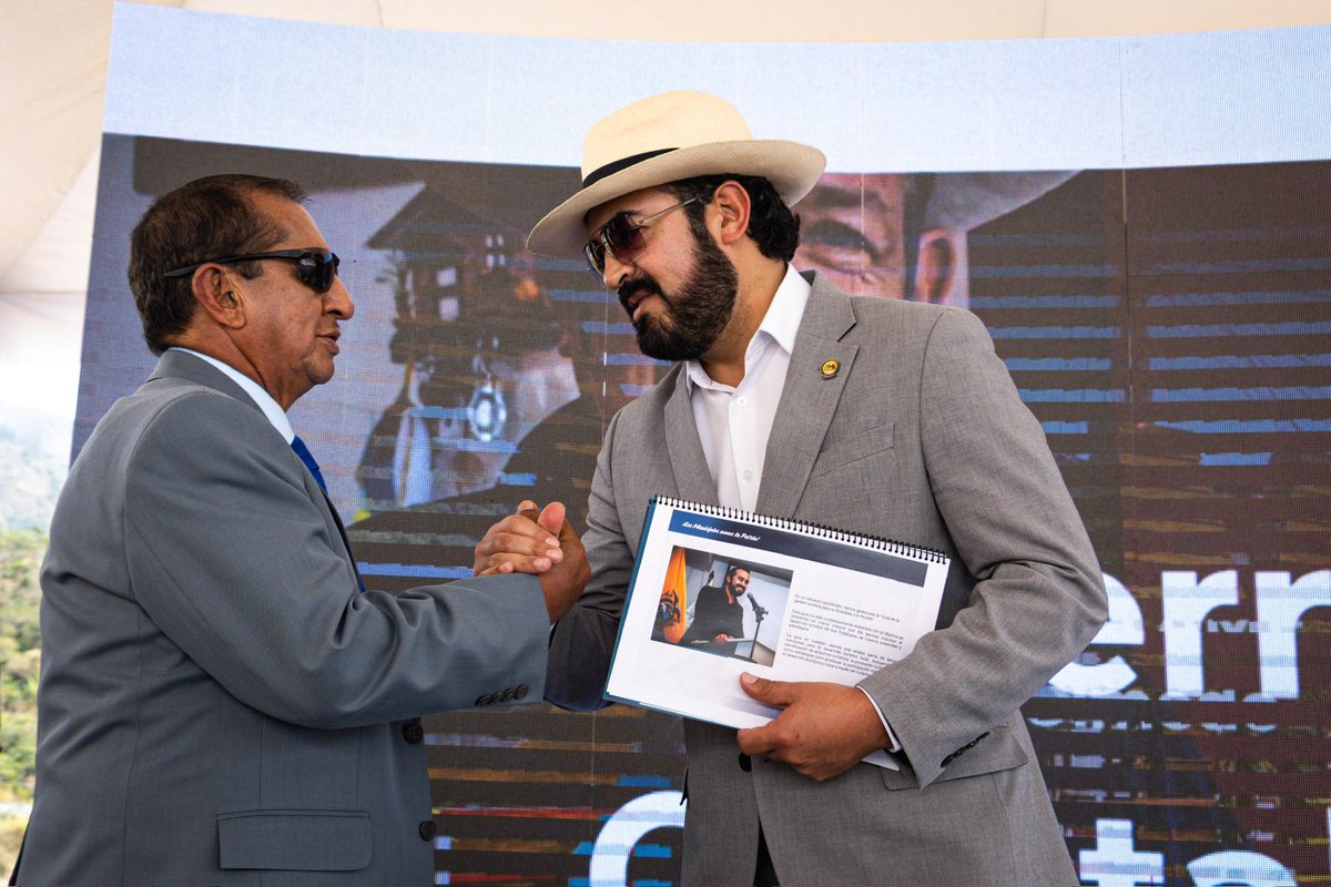 Así vivimos un jornada más de #RutaAME, en su edición #12 que llegó a #Olmedo, la República del Café. 

Recorremos y fortalecemos el territorio en UNIDAD 🇪🇨💪🏼