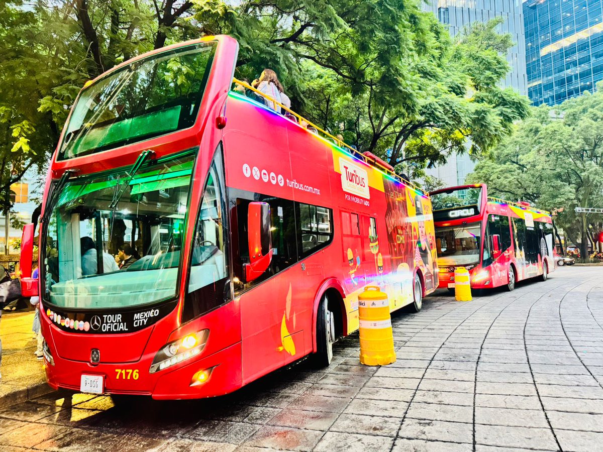 Ya estamos listos para vivir la experiencia del Turibus Nocturno. 🚍🌙
La city de noche se ve TOP y hoy la vamos a recorrer con toda la vibra.
No te quedes scrolleando… Vente a vivirlo: tinyurl.com/249rwdc6
#TuribusNocturno #DescubreLugares #ExperienciasTuribus #Verano