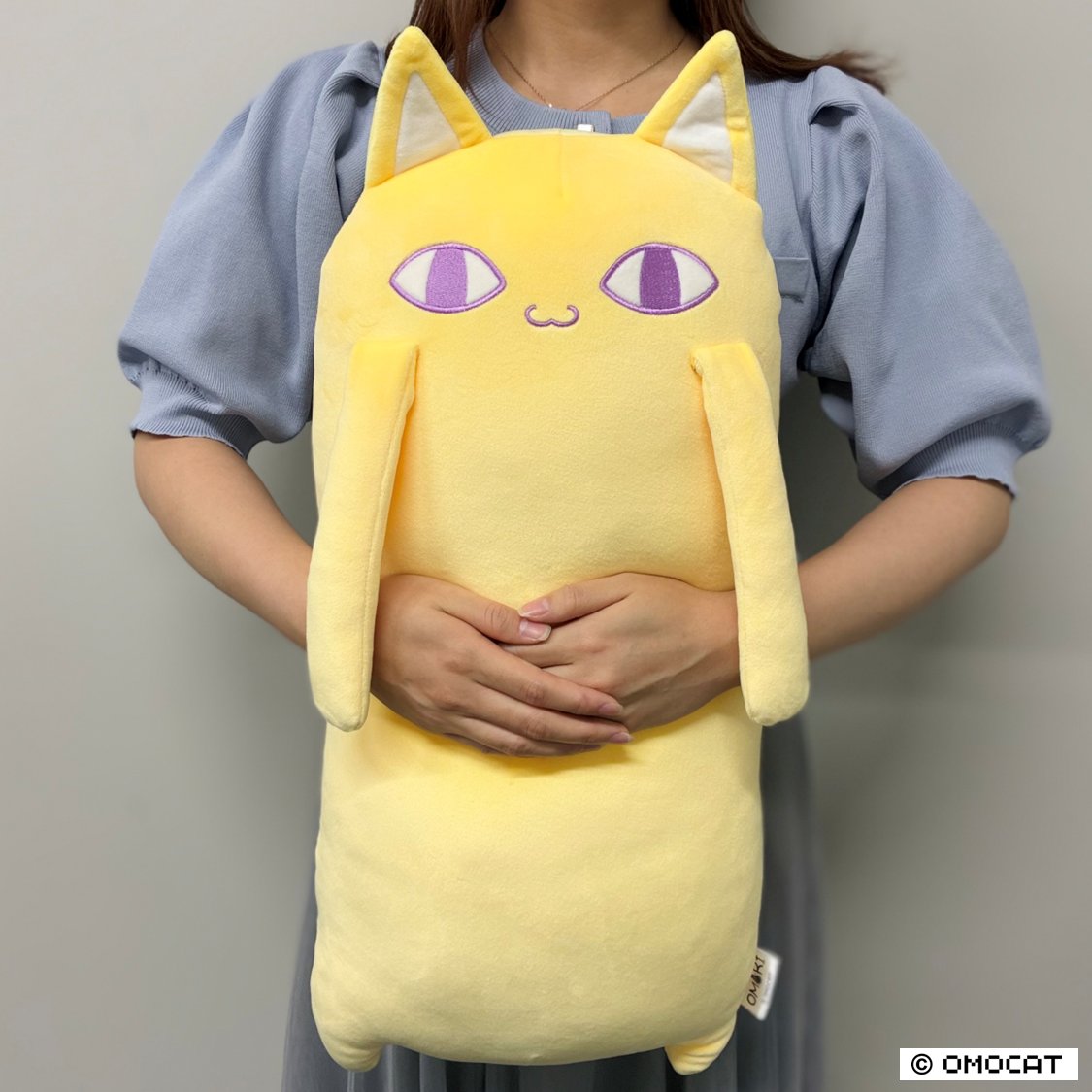 OMORI BIG YELLOW CAT 抱き枕　B 🪞THE ART OF OMORI EXHIBITION🪞 ◇PRODUCT 02｜BIG YELLOW CAT 抱き