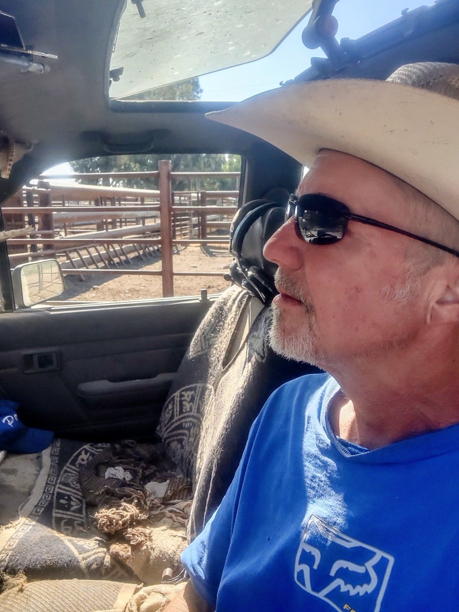 Eatin' dust, throwin' water, rentin' beers &amp; prayin' fer rain. 🇺🇲