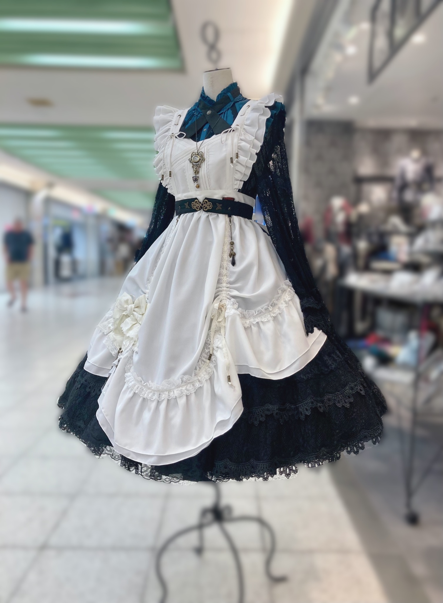 オッズオンジャパン 着物襟フリルタブリエ 黒