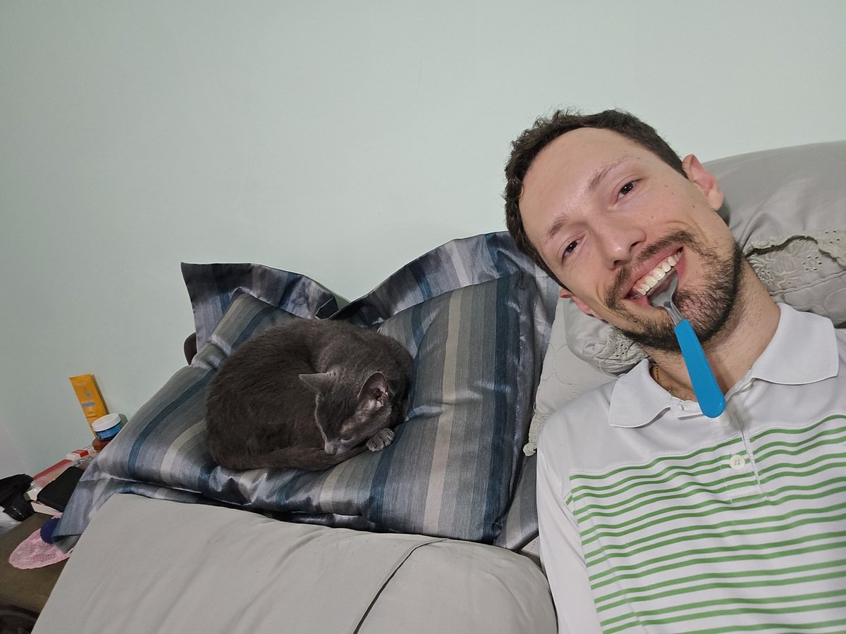 Finalizando a sexta, mas não a semana!

Amanhã estrada novamente e mais uma apresentação.

"Qual o poder do seu sonho?"