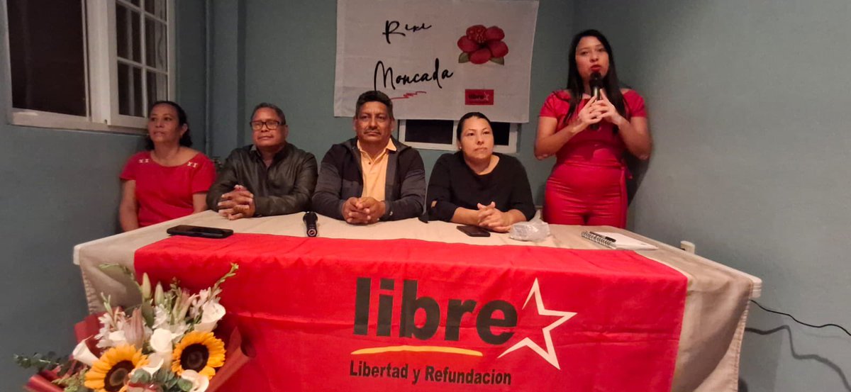 El trabajo no para en este momento desde el manantial en el municipio de Santa Ana trabajando la segunda victoria de mi <a href="/PartidoLibre/">Partido Libre</a> <a href="/riximga/">Rixi Moncada</a> y el próximo alcalde Efraín Ordóñez 
Vamos por ese triunfo desde la 24 a las 46