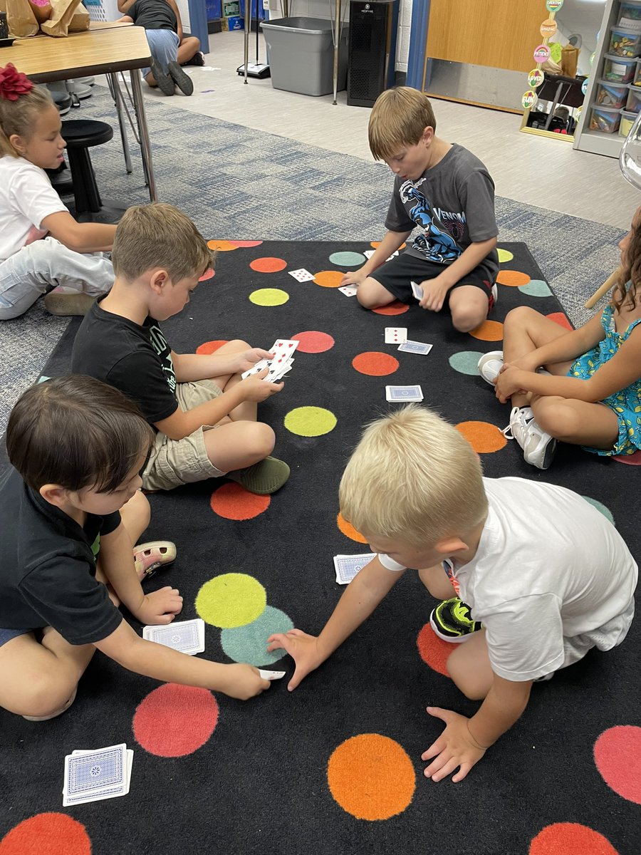 marnellandrea29's tweet image. We did a lot of exploring in math this week in 1st grade. @VV_Voyagers #fabulousfirsties #welovemath