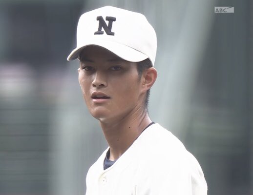 沖縄尚学の新垣くん

日大三高の山口くん

野球だけじゃなく顔面もエース級