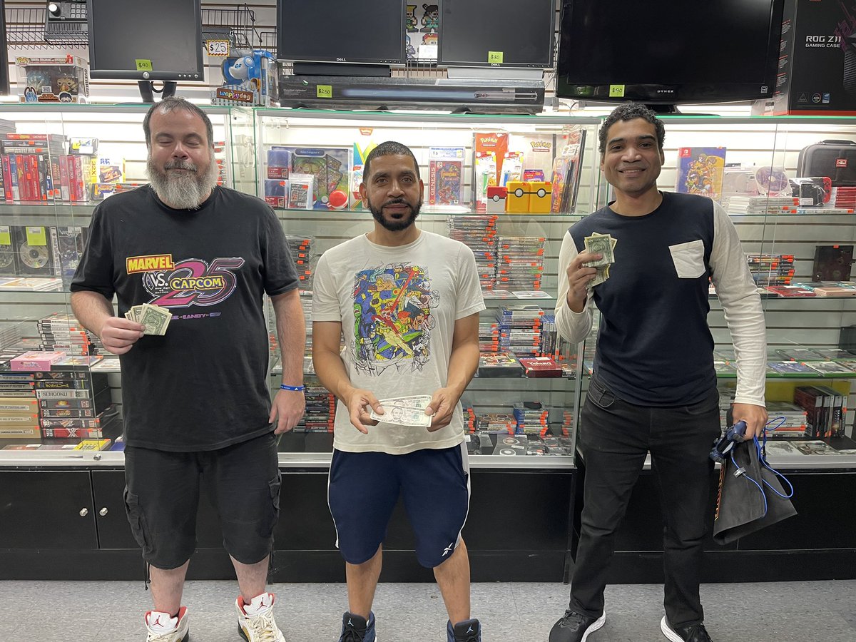 ArcadeBrooklyn's tweet image. 1st place 🥇 @Super_Joe_78 . 2nd place 🥈 Hajile Z . 3rd place 🥉 @JohnQ81069819 #MVC tournament