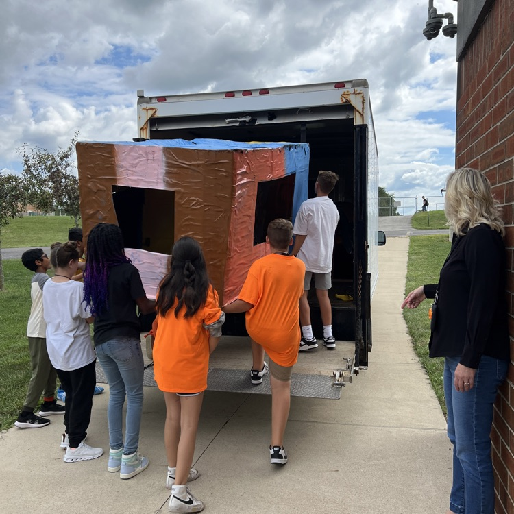 Edgewood Middle School tweet media