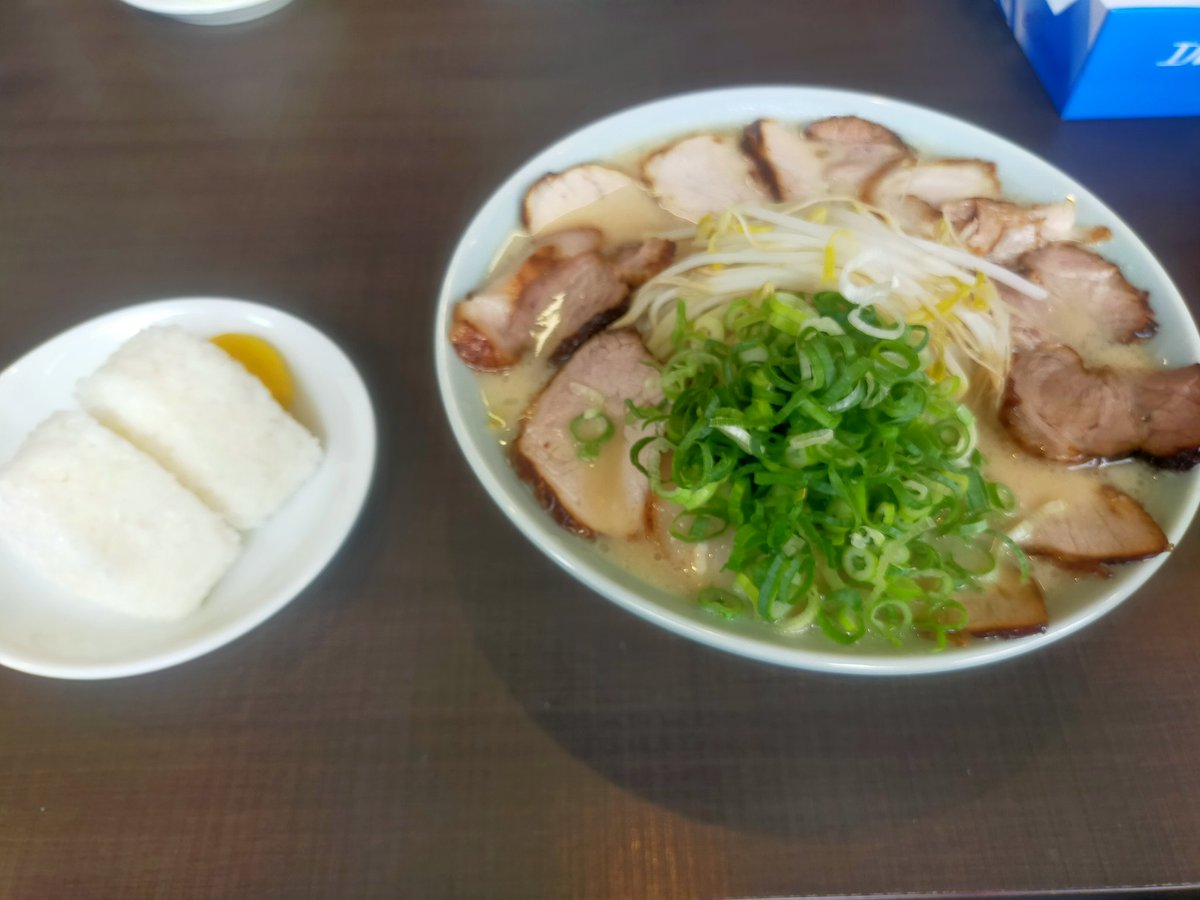 飲んだ翌日のラーメンうめー