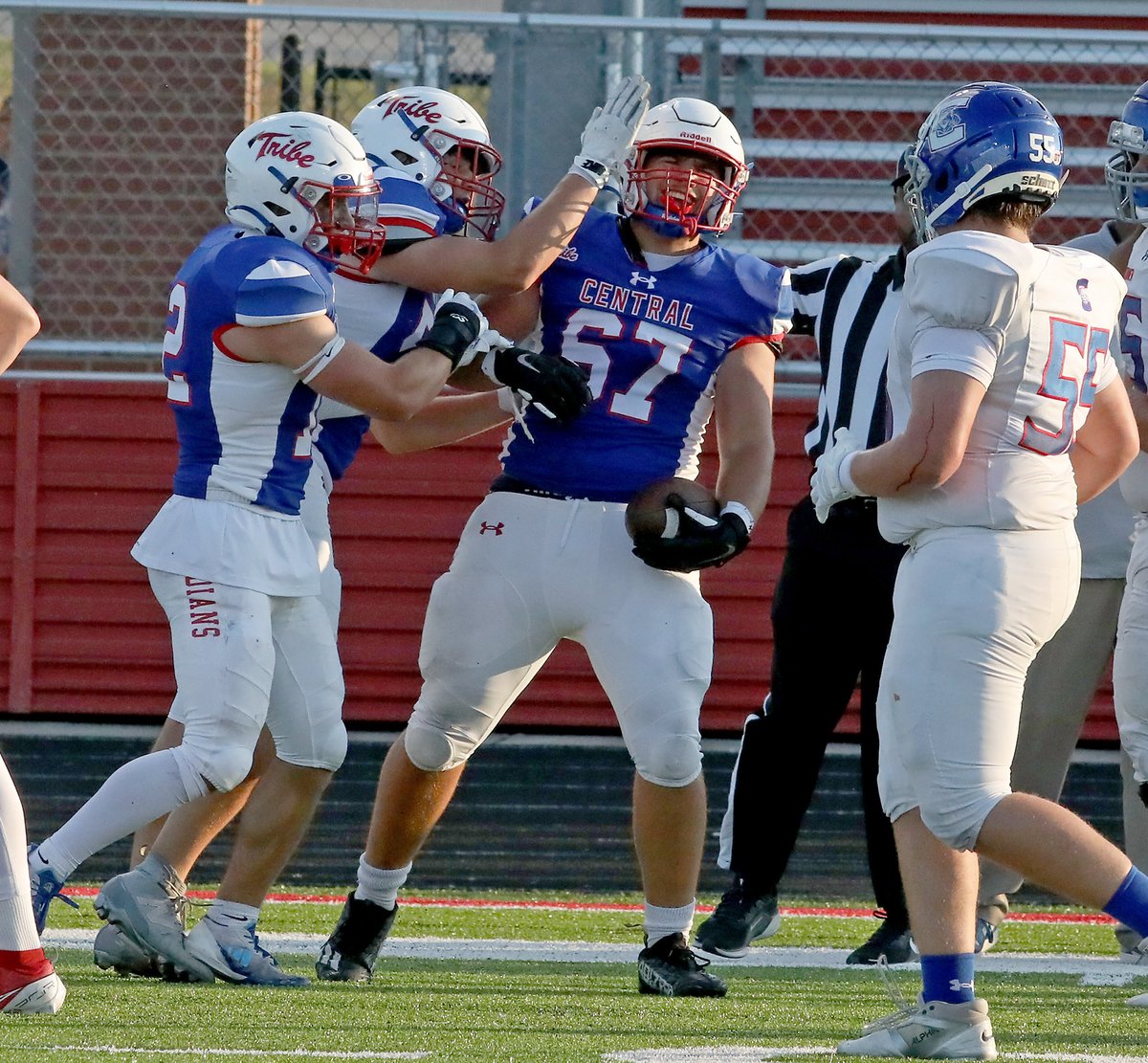 HIGH SCHOOL FOOTBALL
Madison Central 43, Conner 0

Corinthian Barnes - 73 yards rushing, 2 TDs
Carson Herbst - 51 yards rushing, 2 TDs
Derek McElwee - Fumbler return for TD
Jeff Hairston - Kickoff return for TD

Conner - 4 turnovers

Yards rushing: C -2, MC 193