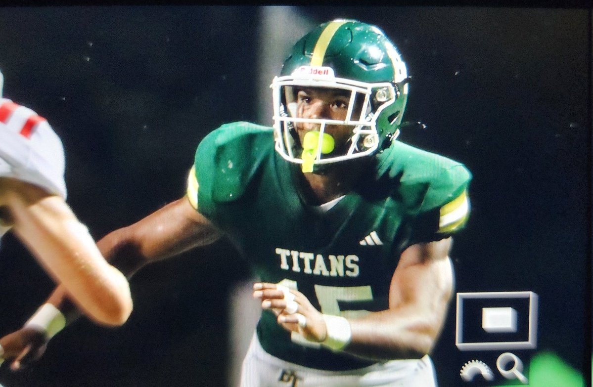 Shotgun Spratling (@shotgunspr) on Twitter photo Final: <a href="/BTCHSFootball/">Blessed Trinity Football</a> 30, #HolyInnocents 2.
DJ Jacobs looked like the real deal dominating early. Unofficially: 6 tkls, 1.5 TFL, 0.5 sack, 3 pressures, drew two holding penalties.
Holy Inno stopped throwing & entire game plan became to run away from Jacobs after third drive. Final: <a href="/BTCHSFootball/">Blessed Trinity Football</a> 30, #HolyInnocents 2.
DJ Jacobs looked like the real deal dominating early. Unofficially: 6 tkls, 1.5 TFL, 0.5 sack, 3 pressures, drew two holding penalties.
Holy Inno stopped throwing & entire game plan became to run away from Jacobs after third drive.