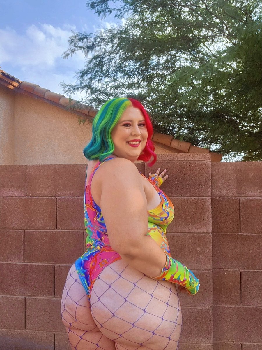 ♡C͜͡o͜͡c͜͡o͜͡♡ (@cocoluvs2blaze) on Twitter photo Do you like this rave outfit? Do you like this rave outfit?