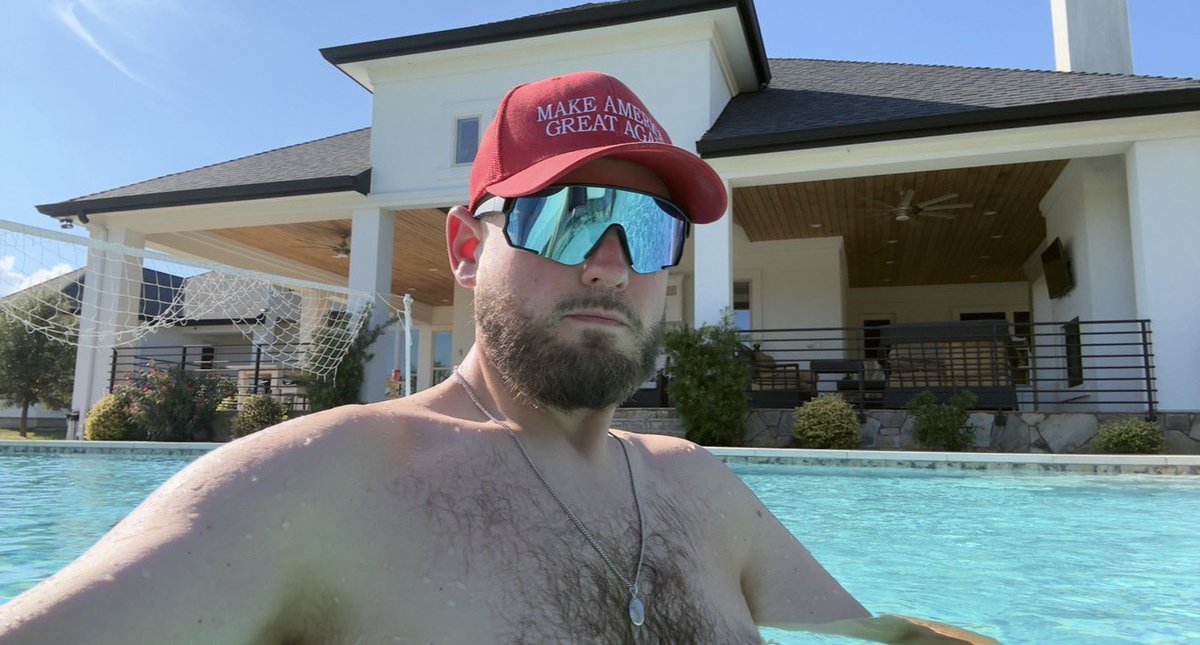 Hand daddy that cash. GET TO WORK. watch it leave your account and enter MINE 🖕😈