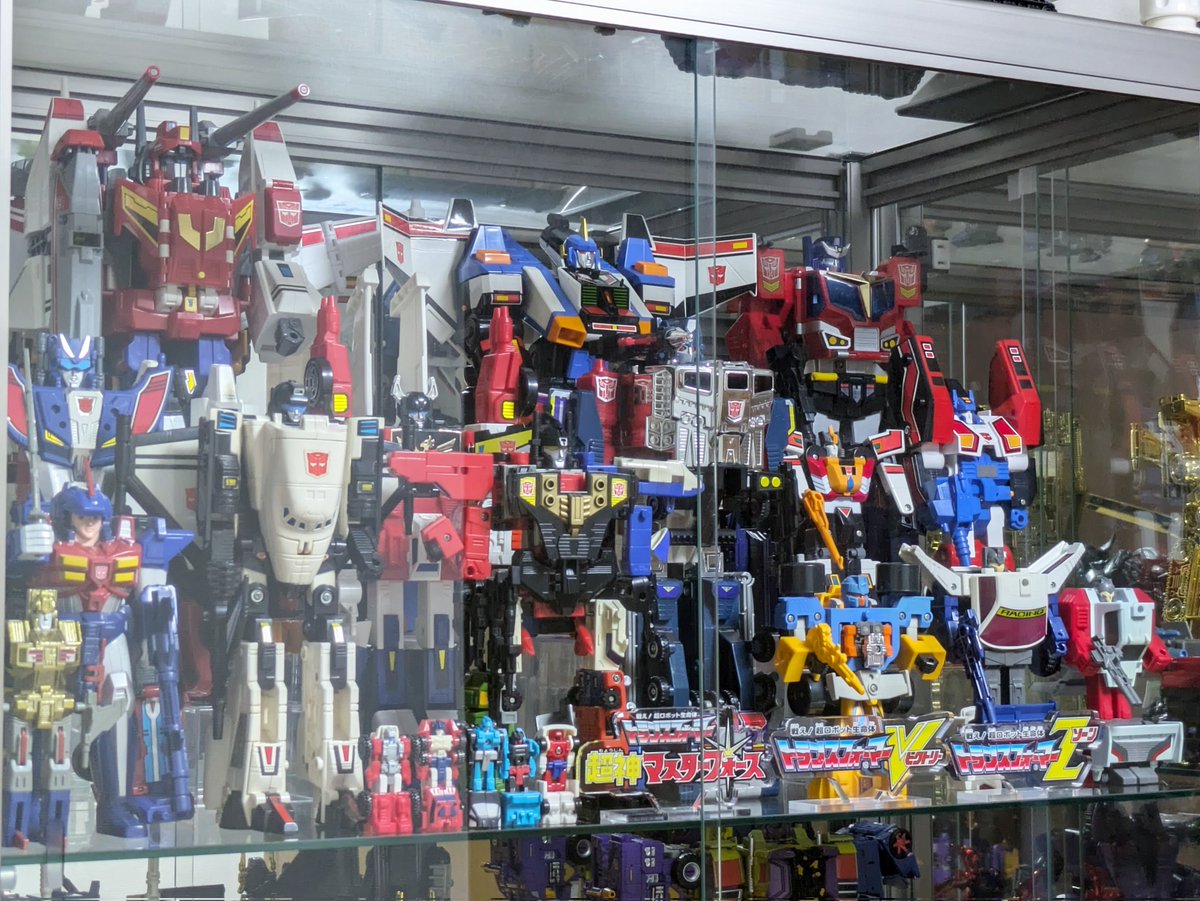 ロゴアクリルスタンド並べてみました。

#トランスフォーマー
#Transformers