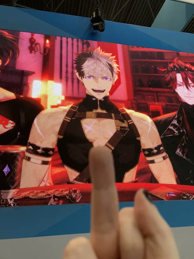 OTSUNYC!!! I survived the bear attack btw :3c

(i owe shikamane my life for sending my question thank you shikamane)

#HololiveMeet #AnimeNYC