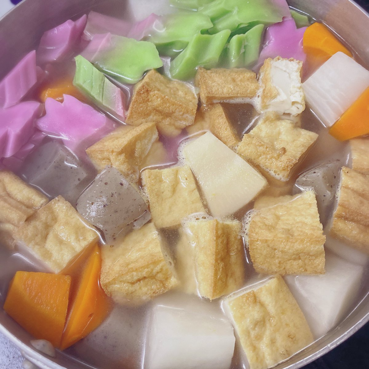具材いっぱい入れて
煮物しておる𖧧