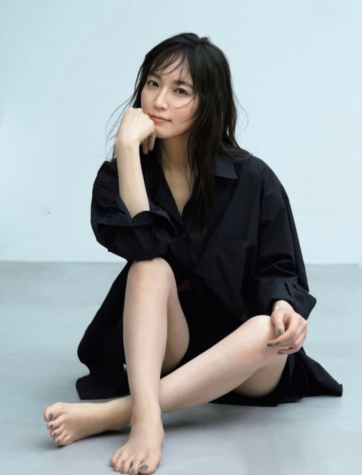 吉岡里帆さん　ur 特製ハンカチ　　大島依提亜さん オリジナルグッズ第6弾🍀 大島依提亜さんがデザインしてくれた