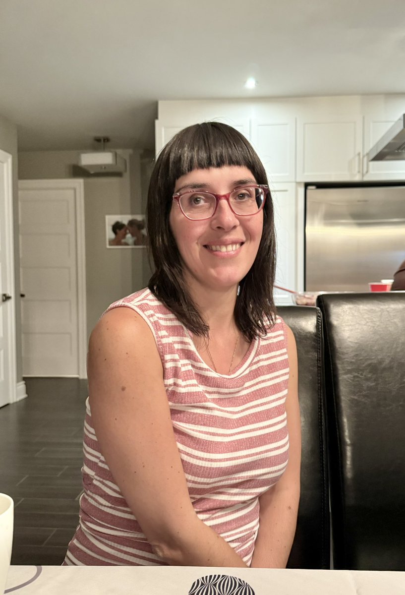 Tonight I was invited to a supper

 I loved my evening so much
and I laughed so much

I let my heart overflow with joy

EE AH ZONKA

🌸🥰🤍💕😌🌸