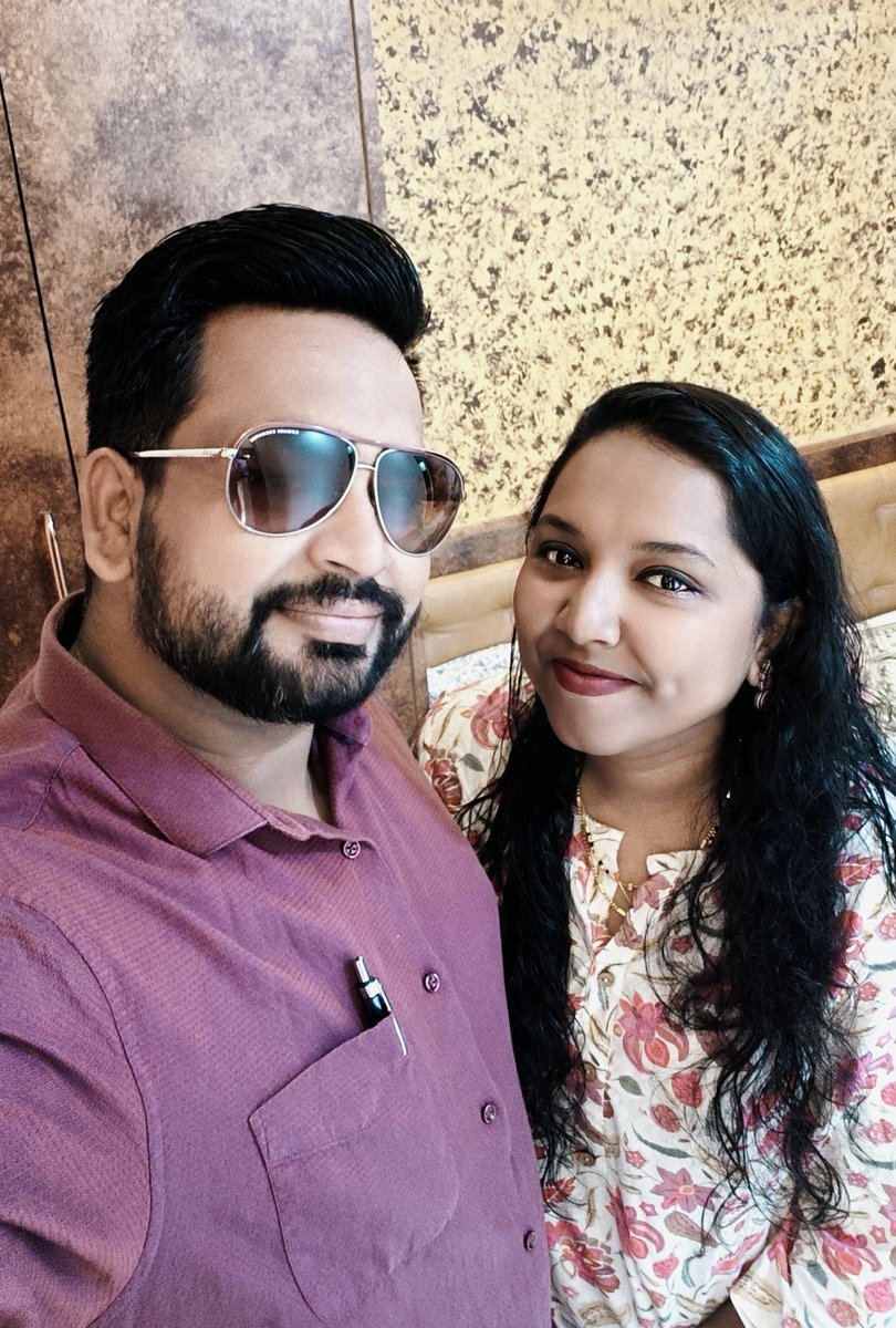 "खुद पर विश्वास करने की शक्ति ही हमें हर मुश्किल को पार करने की हिम्मत देती है।"

जय भीम जय भारत जय संविधान 

Good Morning X Family ❤️🌄