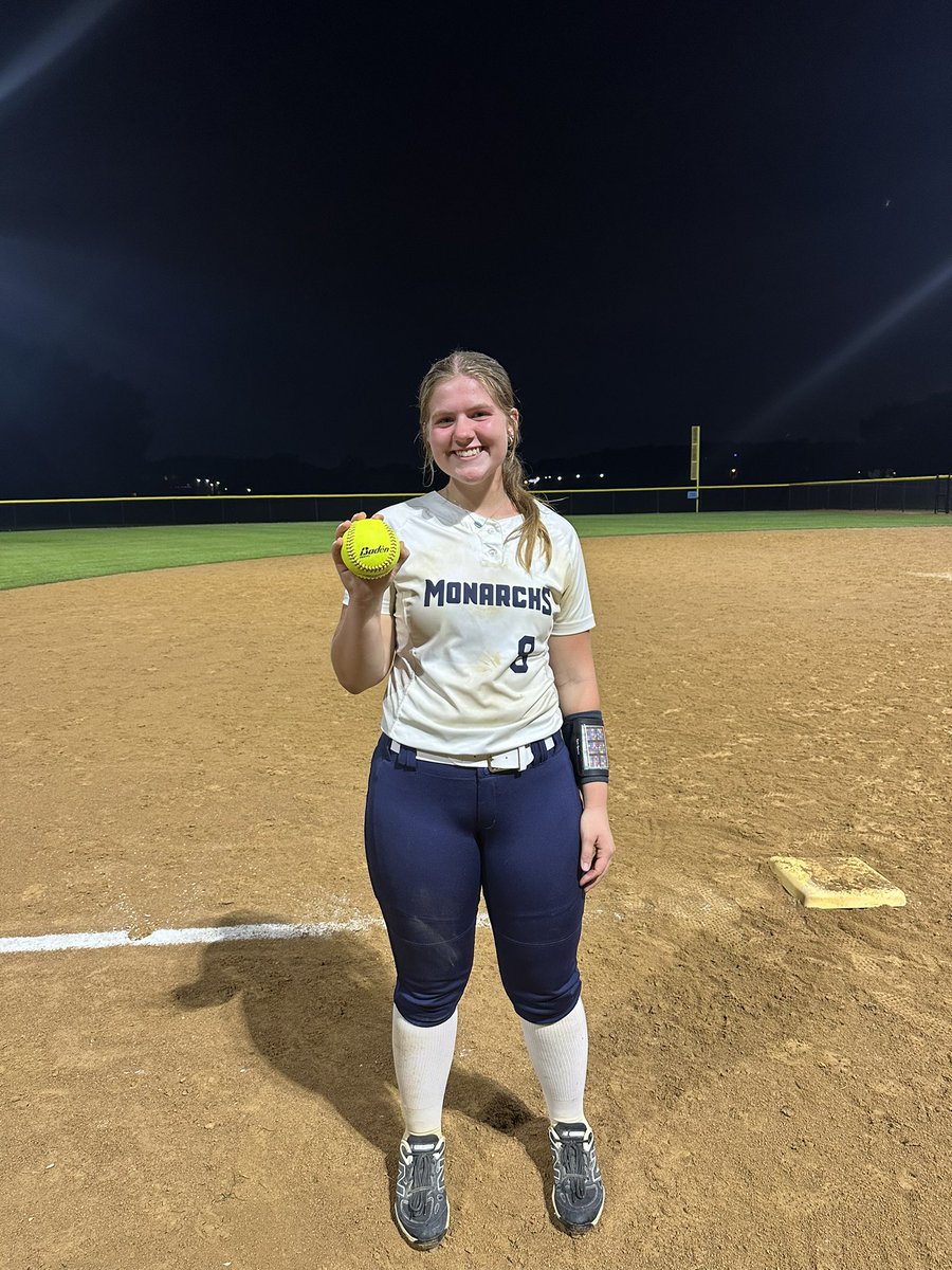 Mercy Monarchs Softball tweet media