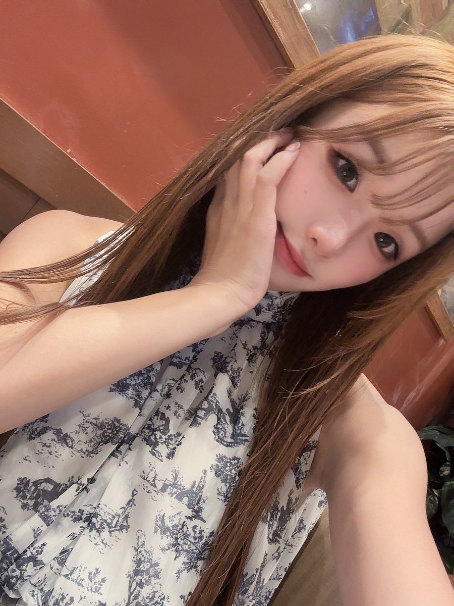 licca_1126's tweet image. 本日13:00~久しぶりのラジオ出演させていただきます！🎤
私のあんなことやこんなこと、ランウェイへの思いなど語らせていただきます！

渋谷クロスFMにて無料観覧も
生配信にてリアタイも可能です🙆🏻‍♀️
▶︎ shibuyacrossfm.jp

 #CROSSROADSラジオ  #CROSSROADS  #渋谷クロスFM