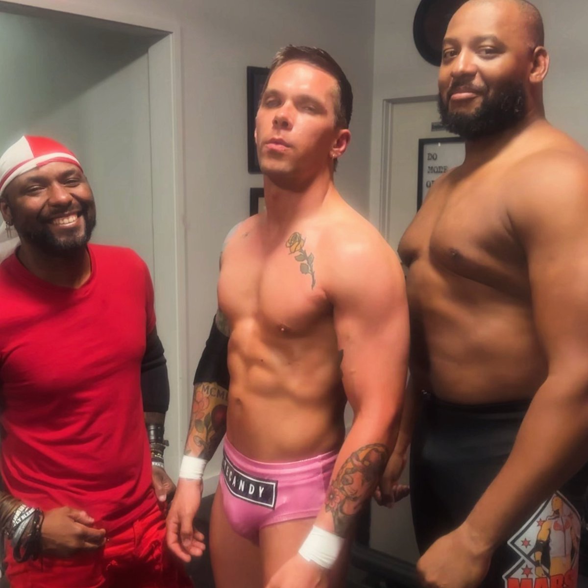 eye candy elliott (@eyecandyelliott) on Twitter photo 