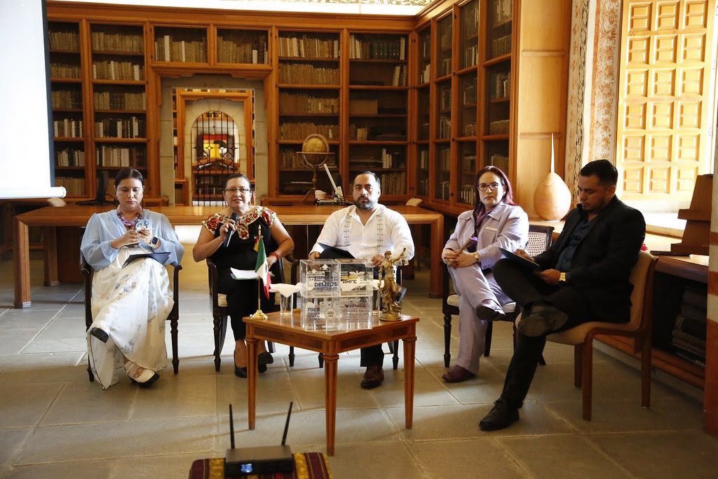 📌 Reunión Nacional de Fiscales Electorales

En la <a href="/AMFEMX/">Asociación Mexicana de Fiscales Electorales</a> llevamos a cabo con gran entusiasmo la Reunión Nacional de Fiscales Electorales, un espacio de diálogo y construcción colectiva en el que se desarrollaron diversos foros de alto nivel.