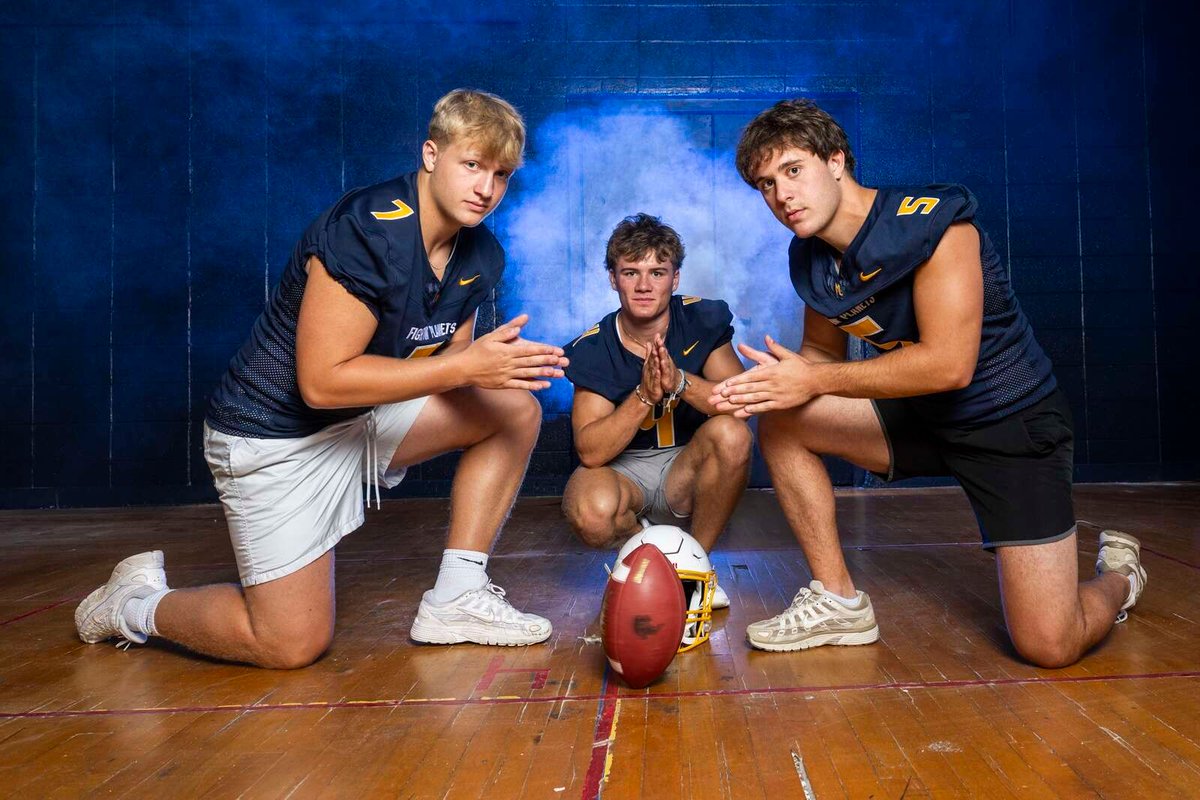 Sophomore Hunter Schroder rushed for 106 yards and two touchdowns on five totes, while senior Ayden Yocum totaled 101 yards on 18 carries. buff.ly/9EhSN9b 
<a href="/MASDFP/">Mars Area Athletic Department</a> <a href="/MarsHSFootball/">Mars Area HS Football (PA)</a>