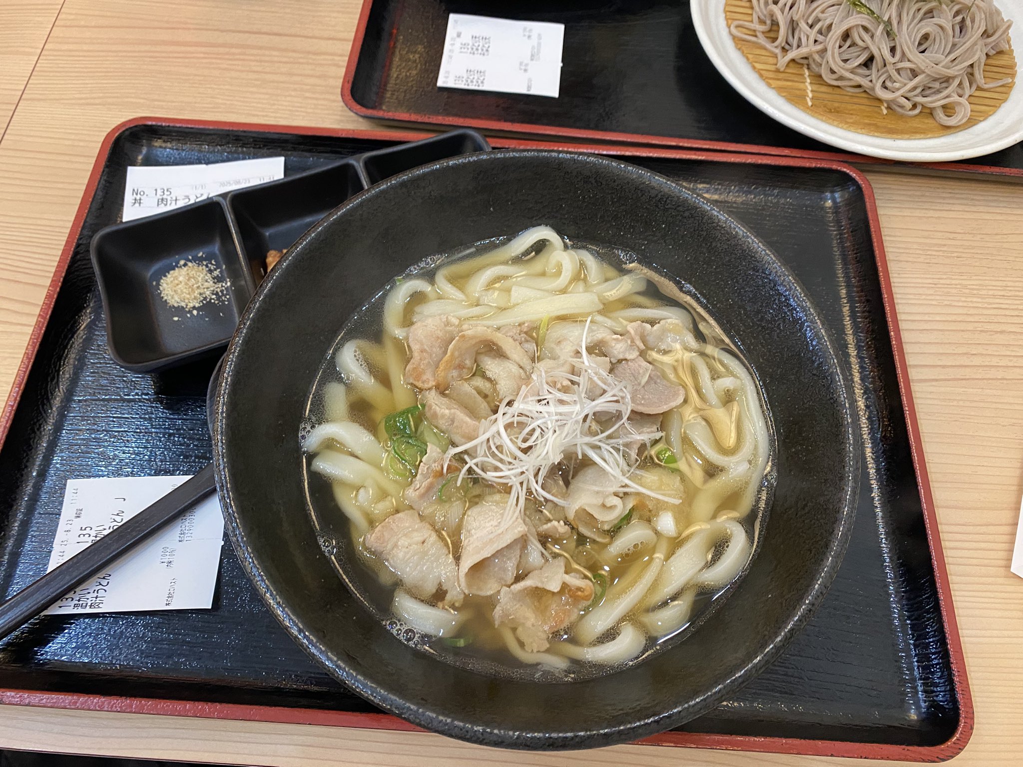 肉うどん comtam_Japan | . 【WEST うどん】 肉うどん+肉トッピング