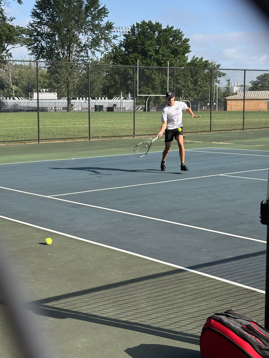 🚨CHAMPION🚨

Congratulations to Jon Harrison who was crowned #1 singles champion at the Mulroney Invitational today