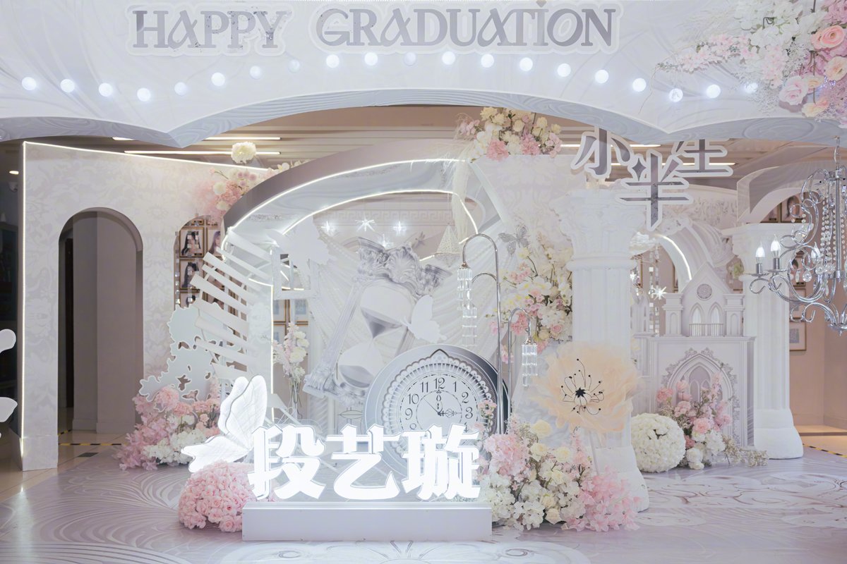 the decoration for today is really pretty