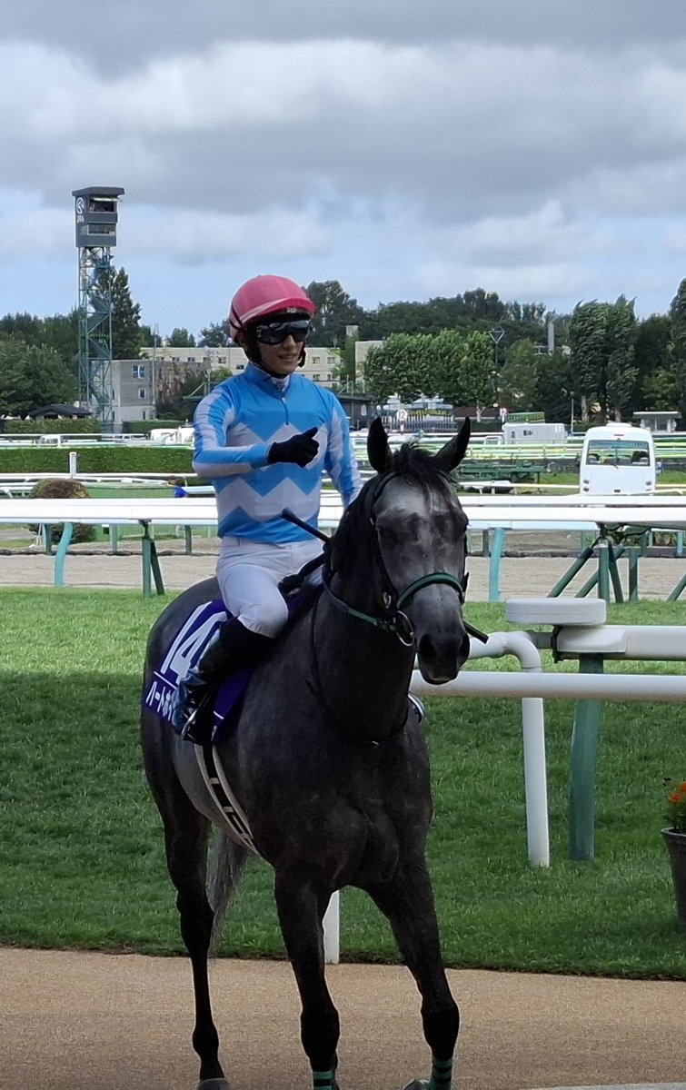 hane3uma2horse1's tweet image. 坂井瑠星騎手ガッツポーズ
#札幌競馬場
#WASJ
#ハートホイップ
#坂井瑠星 騎手
