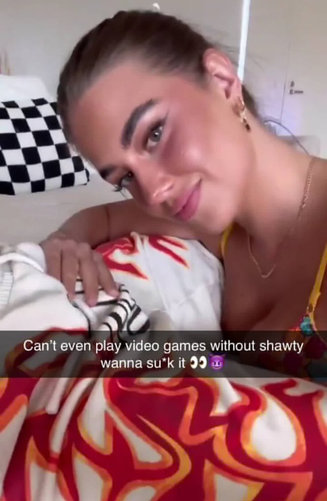 BellaMarien7's tweet image. when she’s living her best lil dream 🤭

A thread 🎥