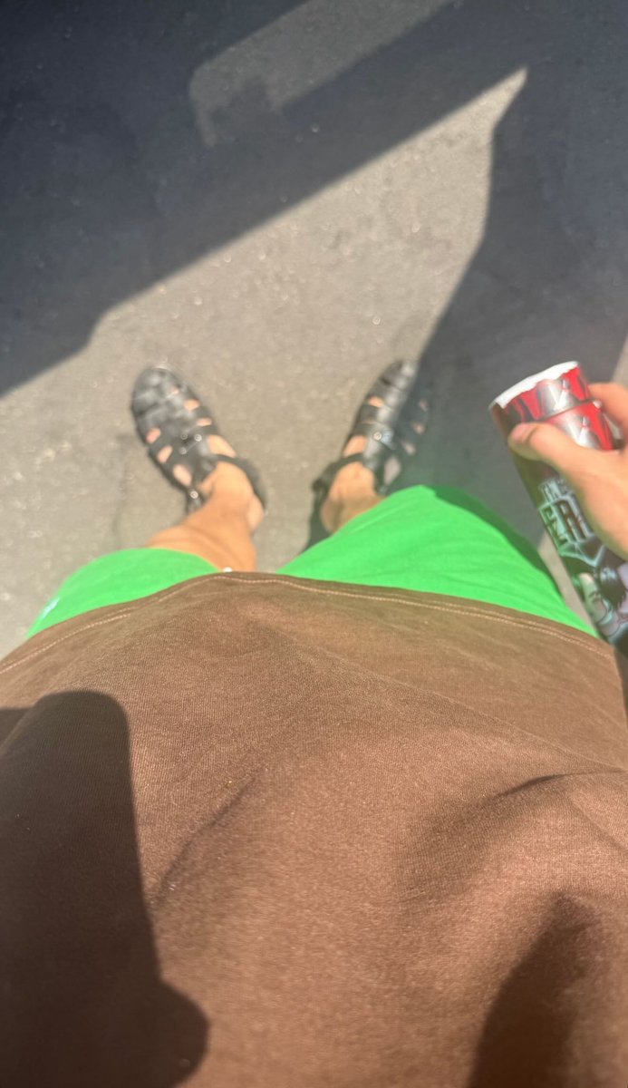 Archen (2001) tweet media