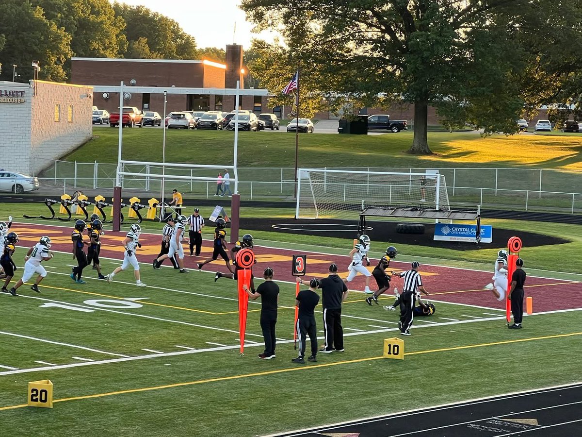 The Malvern Hornets Football team won on the road at Valley Christian 16-8 to start the 2025 season.