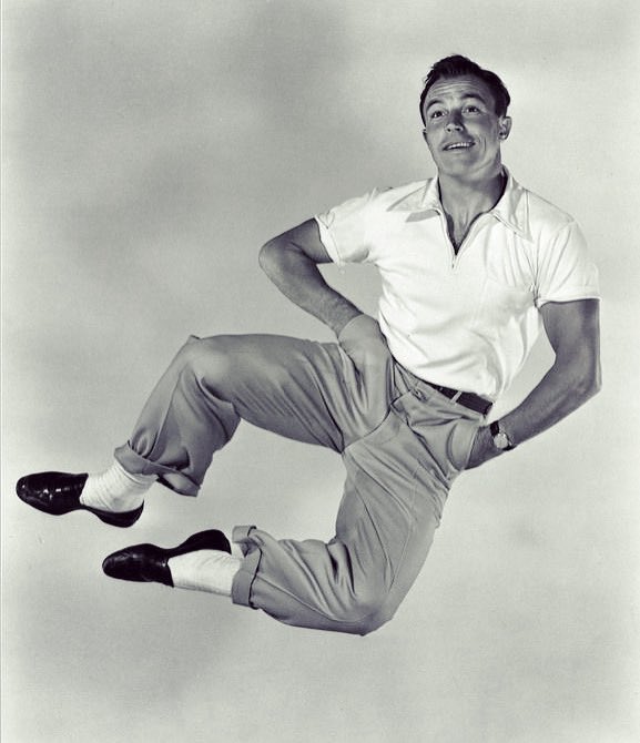 CinemaForensic's tweet photo. “I couldn’t see myself doing “Swan Lake” every night, and I wanted to develop a truly American style.” - Gene Kelly (1912 ‑ 1996)

#cinemaforensic #GeneKelly #bornonthisday https://t.co/cgJoPrrYVB