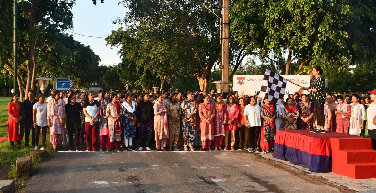 VajraCorps_IA's tweet photo. ASHA. WISHWAS. AASTHA.
Celebrating #AWWAWeek, #VajraCorps is hosting Health drives, Blood donation, Fitness activities & Cultural programmes — empowering Army families with Care, Compassion & Strength. ✨
Today, #JalandharCantt witnessed a vibrant Walk For Fitness walkathon — inspiring Women & Children to embrace wellness & march towards a healthier India. 🇮🇳

आशा. विश्वास. आस्था. 
#AWWAWeek के उत्सव में, #VajraCorps ने स्वास्थ्य शिविर, रक्तदान, फिटनेस गतिविधियाँ और सांस्कृतिक कार्यक्रम आयोजित किए — जो आर्मी परिवारों को स्नेह, सहानुभूति और शक्ति से सशक्त बना रहे हैं। ✨
आज #JalandharCantt ने एक जोशीला Walk For Fitness वॉकाथन देखा — जिसने महिलाओं और बच्चों को स्वास्थ्य अपनाने और स्वस्थ भारत की ओर कदम बढ़ाने के लिए प्रेरित किया। 🇮🇳

ASHA. WISHWAS. AASTHA.
#AWWAWeek ਮਨਾਉਂਦਿਆਂ, #VajraCorps ਨੇ ਸਿਹਤ ਕੈਂਪ, ਖੂਨਦਾਨ, ਫਿਟਨੈੱਸ ਗਤੀਵਿਧੀਆਂ ਅਤੇ ਸੱਭਿਆਚਾਰਕ ਪ੍ਰੋਗਰਾਮ ਕਰਵਾਏ — ਜੋ ਫੌਜੀ ਪਰਿਵਾਰਾਂ ਨੂੰ ਸਨੇਹ, ਸਮਝਦਾਰੀ ਅਤੇ ਤਾਕਤ ਨਾਲ ਸਸ਼ਕਤ ਕਰ ਰਹੇ ਹਨ। ✨
ਅੱਜ #JalandharCantt ਨੇ ਇਕ ਰੌਣਕਾਂ ਭਰਿਆ Walk For Fitness ਵਾਕਾਥਾਨ ਵੇਖਿਆ — ਜਿਸ ਨੇ ਔਰਤਾਂ ਅਤੇ ਬੱਚਿਆਂ ਨੂੰ ਸਿਹਤ ਅਪਣਾਉਣ ਅਤੇ ਤੰਦਰੁਸਤ ਭਾਰਤ ਵੱਲ ਕਦਮ ਵਧਾਉਣ ਲਈ ਪ੍ਰੇਰਿਤ ਕੀਤਾ। 🇮🇳

#FitIndia #FitnessForAll #IndianArmy #ArmyWives #StrongFamiliesStrongNation

@adgpi @westerncomd_IA @pro_defence @prodefencechan1
@AwwaOfficial @APSJalandhar @HQ_DG_NCC @joinindianarmy_official
@DIAV20 @DIRECTORATERTG @FitIndiaOff