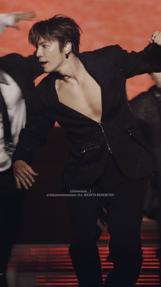 240822 SUPER SHOW 10 in Seoul 

ꜱᴡᴇᴇᴛ ᴘᴏɪꜱᴏɴ ᴛᴀꜱᴛᴇꜱ ᴛʜᴇ ʙᴇꜱᴛ:)

#동해 #DONGHAE