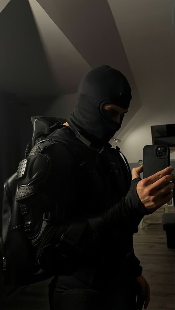 As my sub you will be ballbusted multiple times a day and your meals will consist of salads. I’m going to treat you as my slave and you will thank me for it.