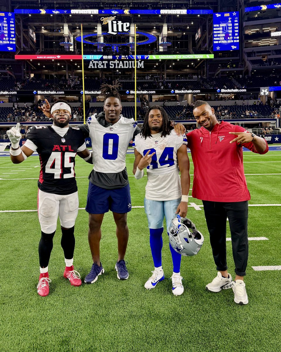 Texas Football (@texasfootball) on Twitter photo Texas Forever ๐ค
@_joshuat9 x <a href="/AGENT0__/">DeMarvion Overshown</a> x <a href="/Jaydonblue23/">DA BLUEPRINT๐</a> x <a href="/Bijan5Robinson/">Bijan Robinson</a> Texas Forever ๐ค
@_joshuat9 x <a href="/AGENT0__/">DeMarvion Overshown</a> x <a href="/Jaydonblue23/">DA BLUEPRINT๐</a> x <a href="/Bijan5Robinson/">Bijan Robinson</a>