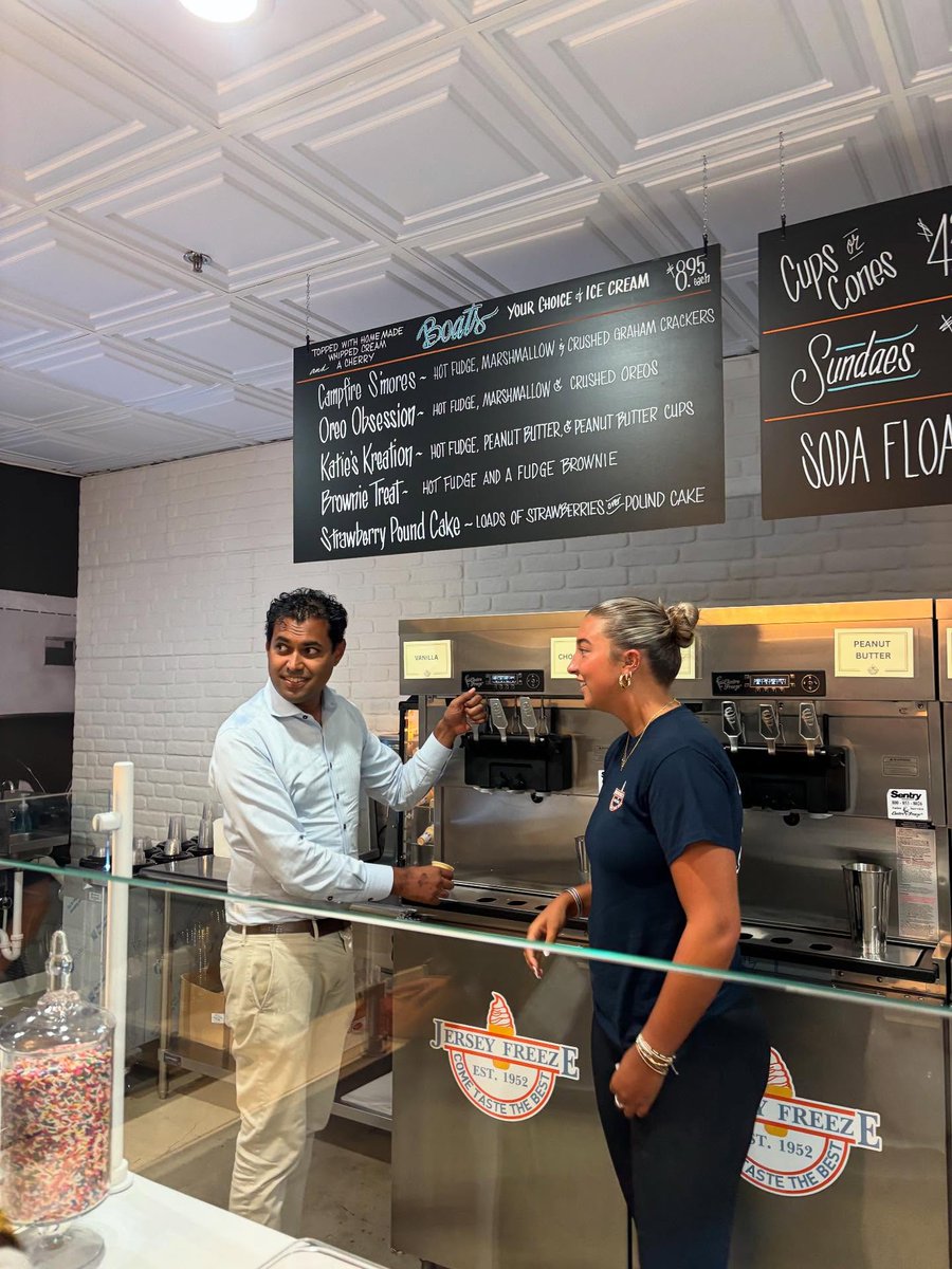 vingopal's tweet photo. 📷 As someone who grew up in Freehold cherishing my Jersey Freeze visits, so excited for this amazing launch - Congratulations Jersey Freeze! 📷📷 #ColtsNeck https://t.co/VEF9QmMdvE