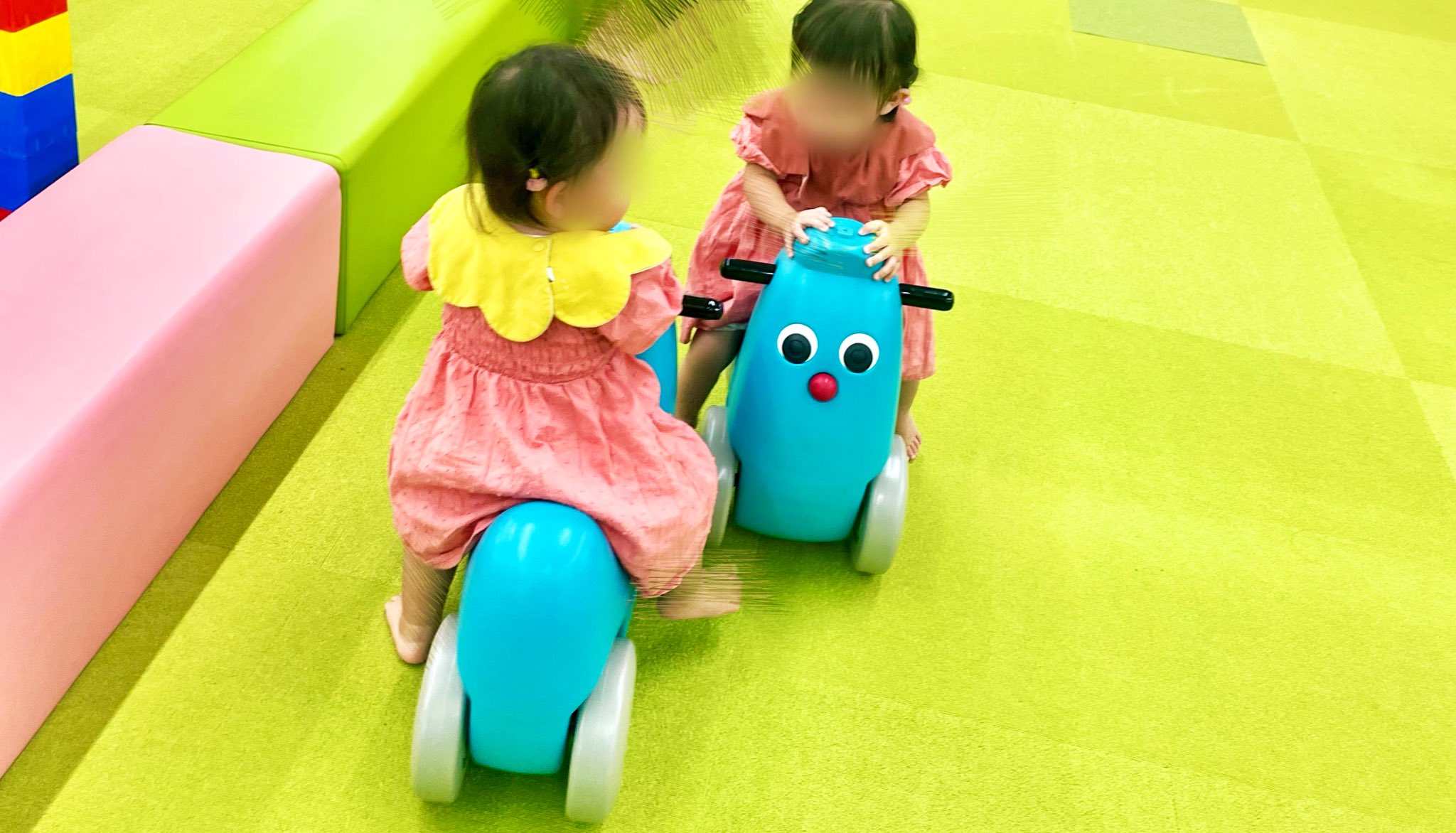゜⋆世界で一番仲良しな双子ちゃん*.゜♡ sddefault.jpg