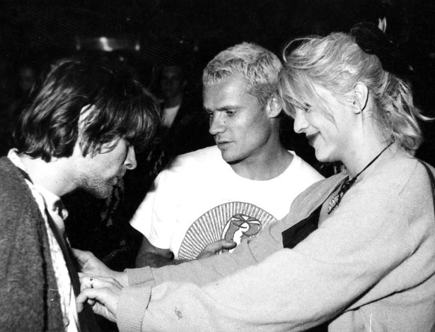 hourly kurt cobain (@hourly_cobain) on Twitter photo 